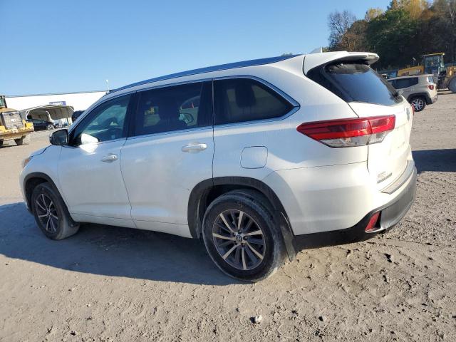 Photo 2 from auction – 2018 TOYOTA HIGHLANDER with VIN 5TDJZRFH8JS486096