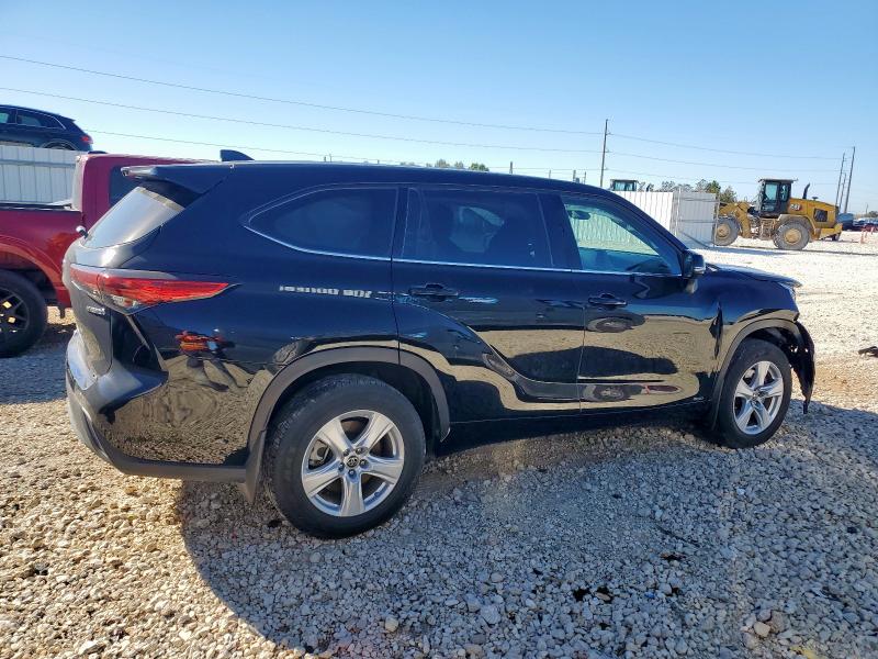 Photo 3 from auction – 2022 TOYOTA HIGHLANDER with VIN 5TDBBRCH0NS545452