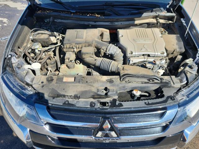 Photo 12 from auction – 2018 MITSUBISHI OUTLANDER with VIN JA4J24A51JZ033533