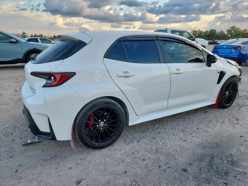 Photo 3 from auction – 2023 TOYOTA GR COROLLA with VIN JTNABAAE9PA004997