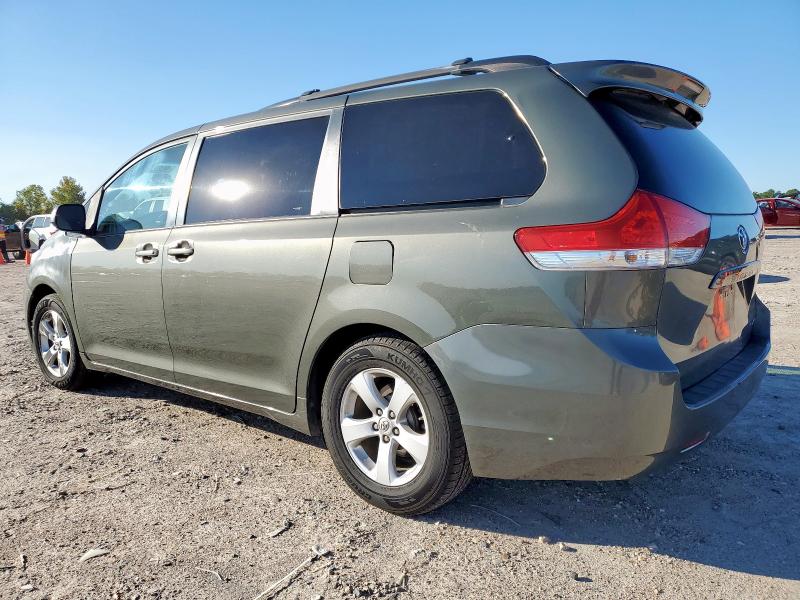 Photo 2 from auction – 2012 TOYOTA SIENNA XLE with VIN 5TDYK3DC1CS229873
