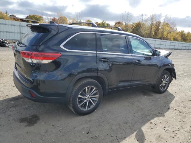 Zdjęcie 3 z aukcji – 2018 TOYOTA HIGHLANDER z VIN 5TDJZRFH8JS558849