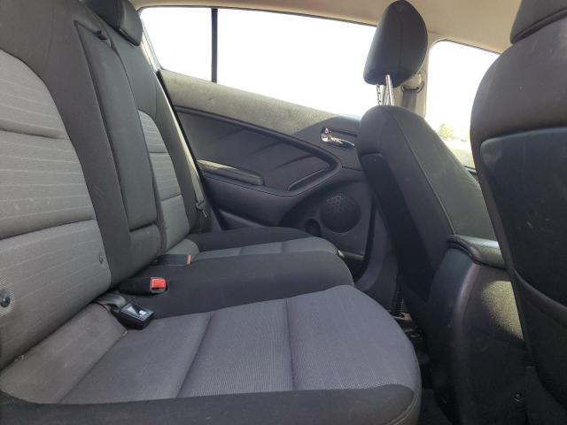 Photo 10 from auction – 2016 KIA FORTE LX with VIN KNAFK5A88G5525226