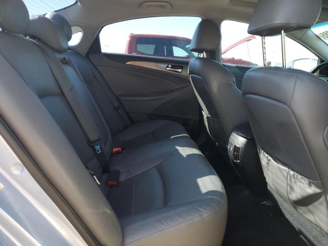 Photo 10 from auction – 2012 HYUNDAI SONATA HYB with VIN KMHEC4A48CA028189