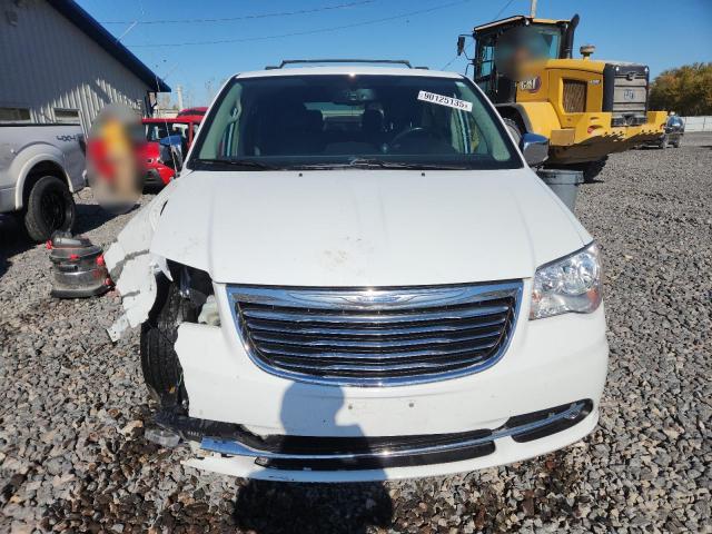 Photo 5 from auction – 2016 CHRYSLER TOWN & COU with VIN 2C4RC1CG9GR112728