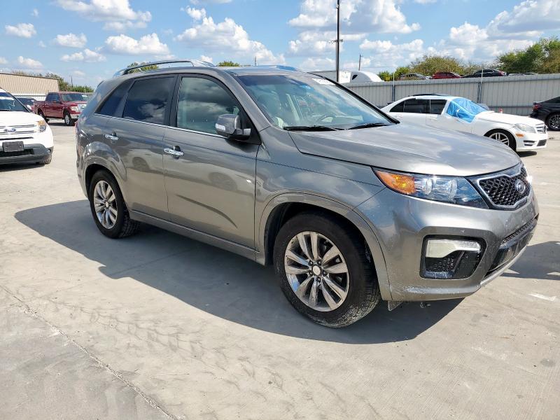 Photo 4 from auction – 2013 KIA SORENTO SX with VIN 5XYKWDA21DG367116