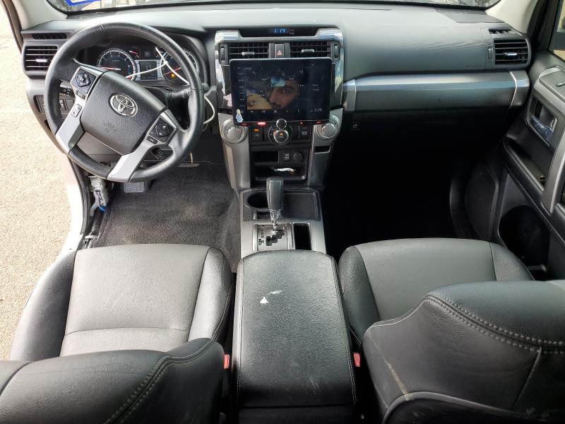 Photo 8 from auction – 2018 TOYOTA 4RUNNER SR with VIN JTEZU5JR1J5191272