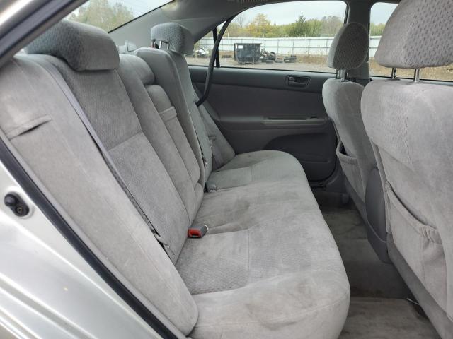 Photo 10 from auction – 2004 TOYOTA CAMRY LE with VIN 4T1BE32K34U940555