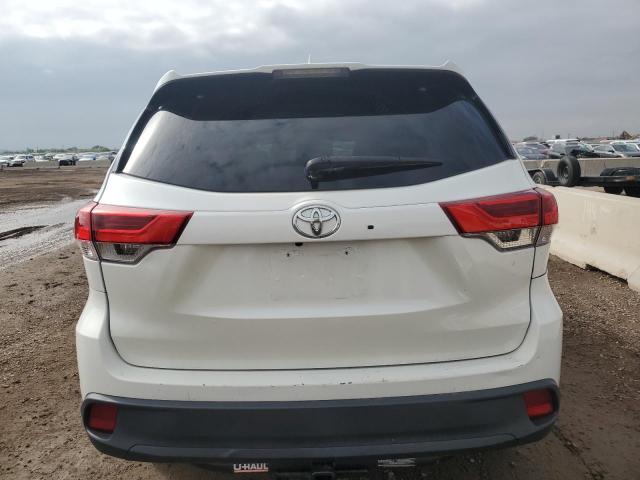 Photo 6 from auction – 2018 TOYOTA HIGHLANDER with VIN 5TDJZRFH8JS848041