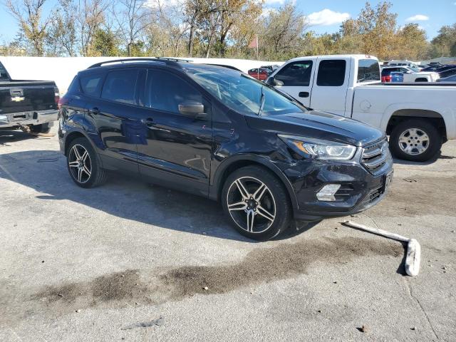 Photo 4 from auction – 2019 FORD ESCAPE SEL with VIN 1FMCU0HD5KUC03577