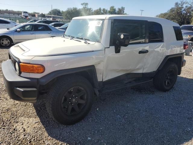Photo 1 from auction – 2014 TOYOTA FJ CRUISER with VIN JTEBU4BF2EK178117