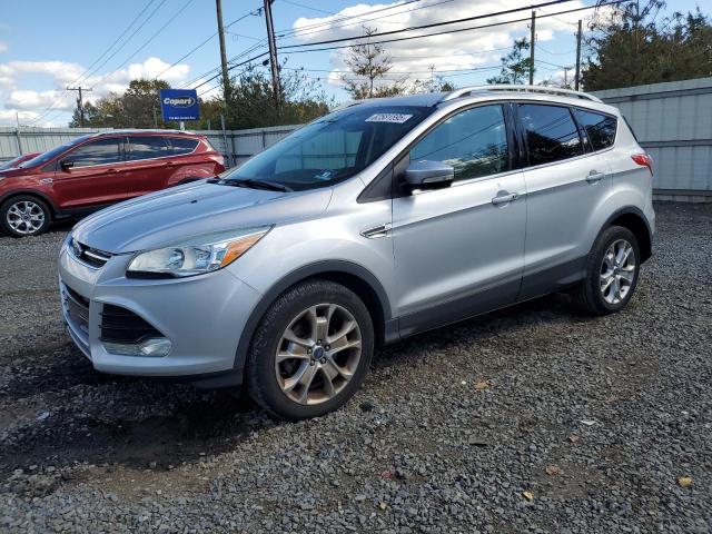 FORD ESCAPE TIT 2015 مع رقم تعريف المركبة 1FMCU9J93FUB54573 - صورة من المزاد