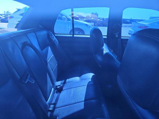 Photo 10 from auction – 2003 FORD CROWN VICT with VIN 2FAFP74W03X209702