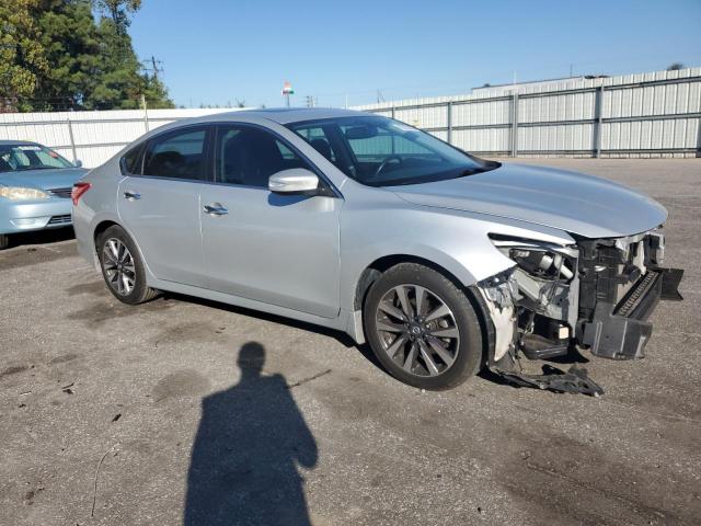 Photo 4 from auction – 2017 NISSAN ALTIMA 2.5 with VIN 1N4AL3AP0HC275151