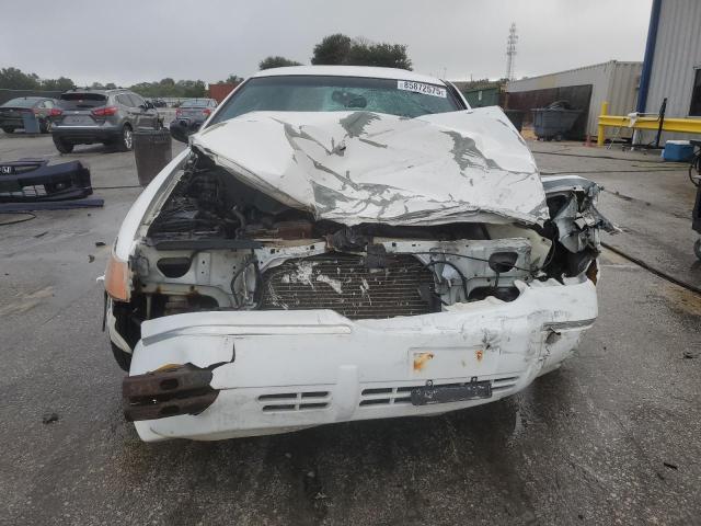 Photo 5 from auction – 2001 MERCURY GRAND MARQ with VIN 2MEFM75W21X701063