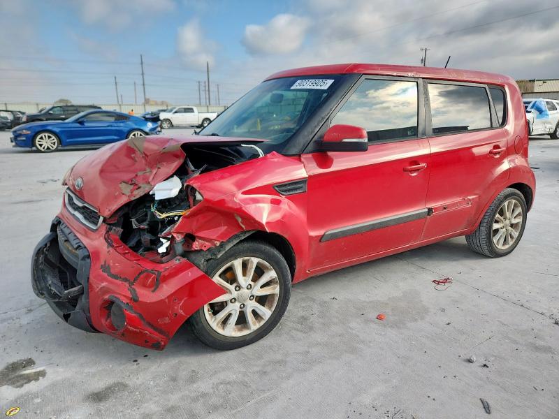 KIA SOUL + 2012 with VIN KNDJT2A6XC7371608 - Photo from auction