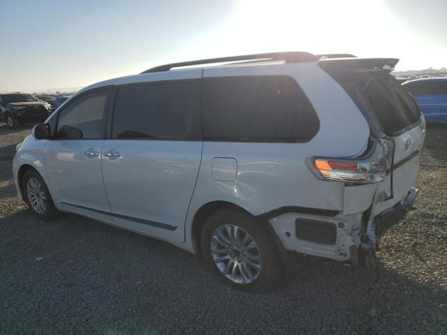 Photo 2 from auction – 2015 TOYOTA SIENNA XLE with VIN 5TDDK3DC5FS104541