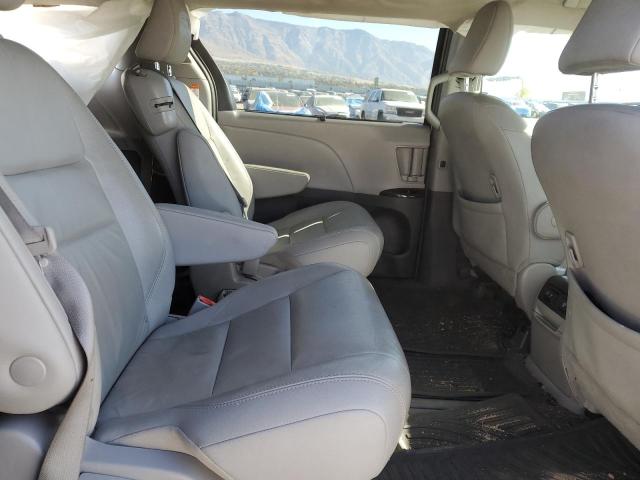 Photo 11 from auction – 2018 TOYOTA SIENNA XLE with VIN 5TDYZ3DC2JS934805