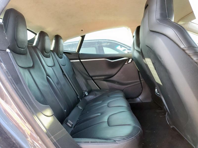 Photo 11 from auction – 2015 TESLA MODEL S with VIN 5YJSA1E24FF114924