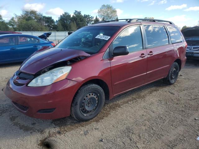 TOYOTA SIENNA 2010 with VIN 5TDKK4CC2AS319334 - Photo from auction