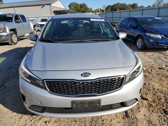 Photo 5 from auction – 2017 KIA FORTE LX with VIN KNAFK5A80H5679303
