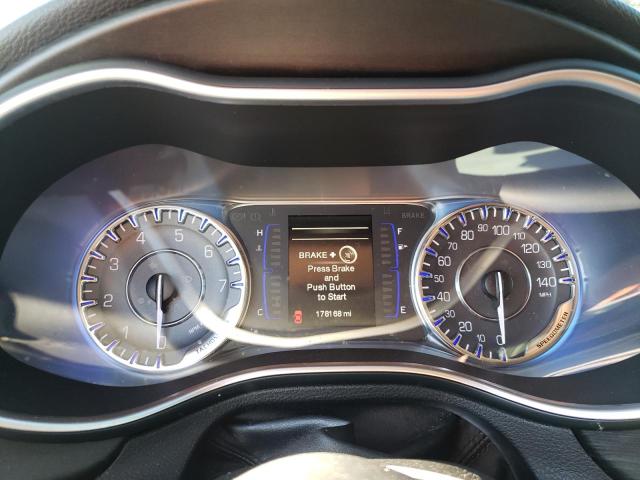 Photo 9 from auction – 2015 CHRYSLER 200 LIMITE with VIN 1C3CCCAB9FN642898