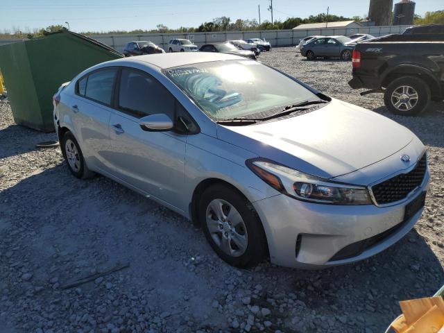Photo 4 from auction – 2017 KIA FORTE LX with VIN 3KPFK4A7XHE088713