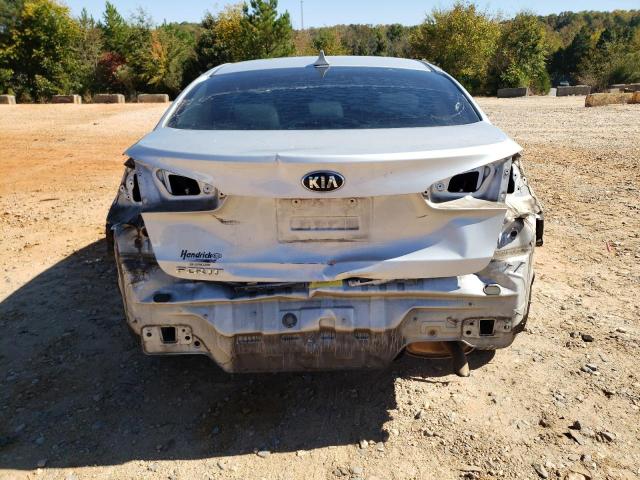 Photo 6 from auction – 2017 KIA FORTE LX with VIN 3KPFK4A72HE110333