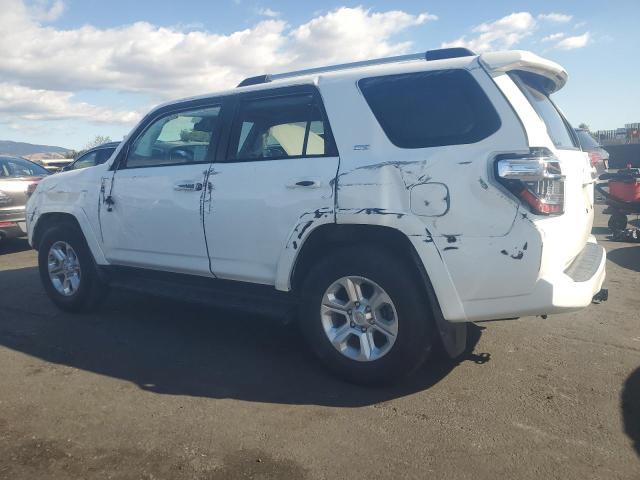 Photo 2 from auction – 2022 TOYOTA 4RUNNER SR5 with VIN JTEFU5JR7N5264475
