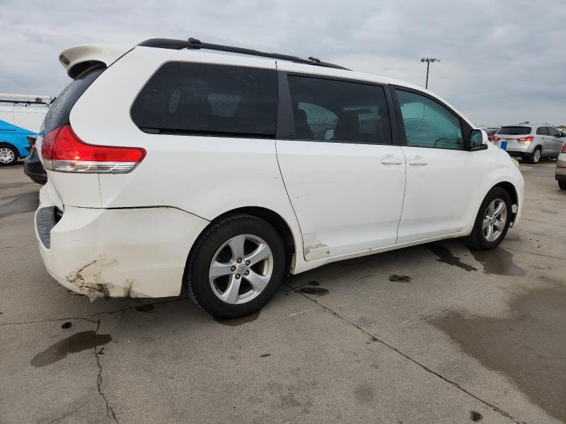 Photo 3 from auction – 2013 TOYOTA SIENNA LE with VIN 5TDKK3DC7DS352245