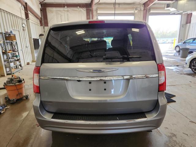 Photo 6 from auction – 2015 CHRYSLER TOWN & COU with VIN 2C4RC1BG1FR572076
