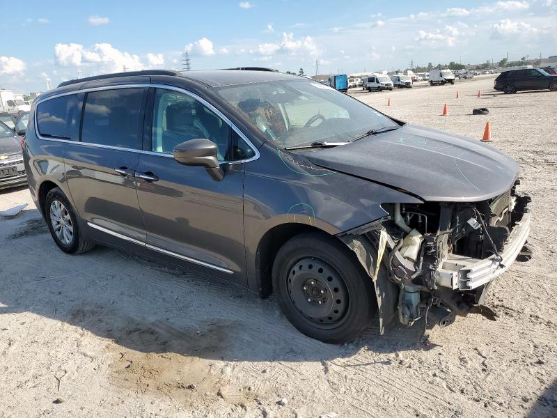 Photo 4 from auction – 2017 CHRYSLER PACIFICA TOURING L with VIN 2C4RC1BG5HR733760