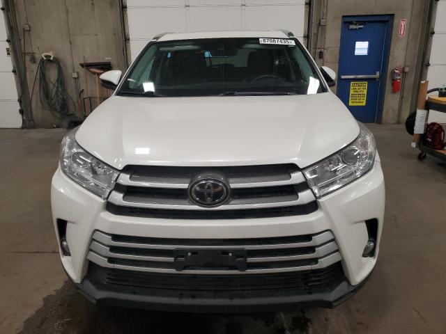 Photo 5 from auction – 2018 TOYOTA HIGHLANDER with VIN 5TDJZRFH5JS556279