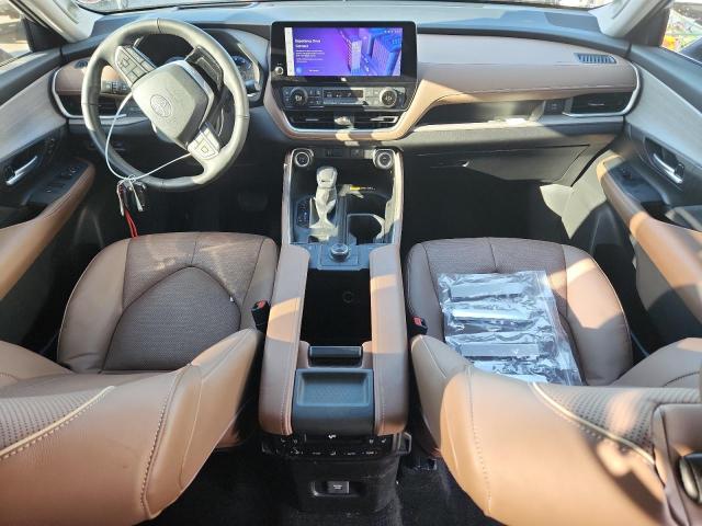 Photo 8 from auction – 2025 TOYOTA GRAND HIGH with VIN 5TDAAAB53SS080233