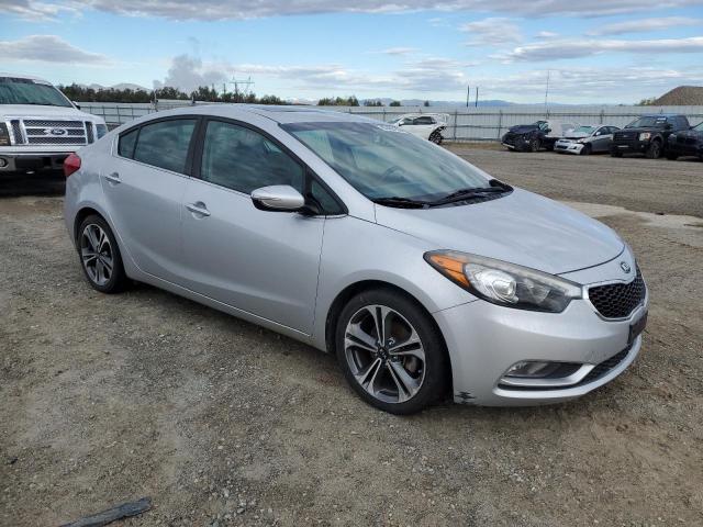 Photo 4 from auction – 2016 KIA FORTE EX with VIN KNAFZ4A8XG5531292
