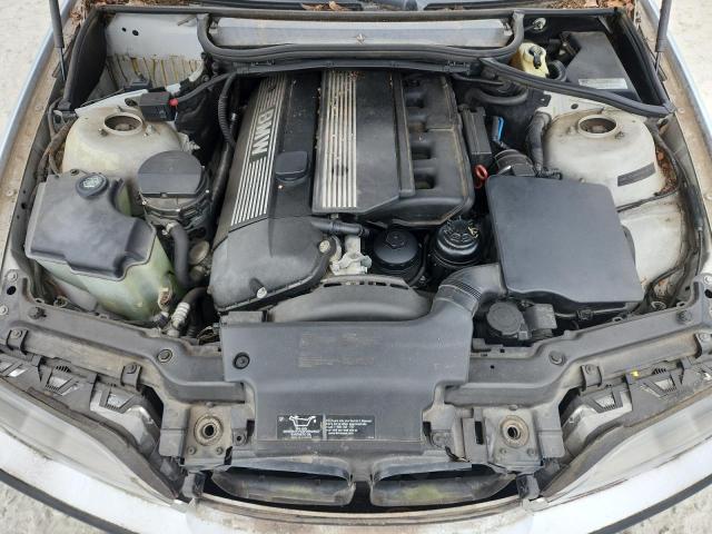 Photo 11 from auction – 2003 BMW 330 I with VIN WBAEV53403KM25629