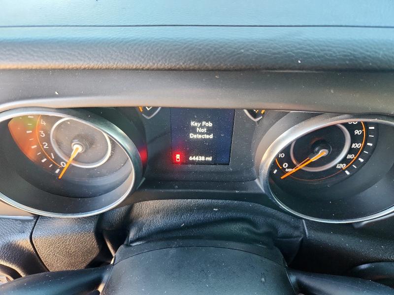 Photo 9 from auction – 2022 JEEP GLADIATOR with VIN 1C6HJTAG0NL107835