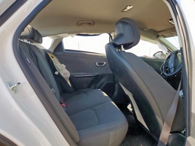 Photo 10 from auction – 2025 KIA K4 with VIN 3KPFT4DE9SE133199
