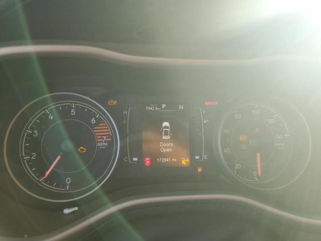 Photo 9 from auction – 2017 JEEP CHEROKEE with VIN 1C4PJLCB2HW510286