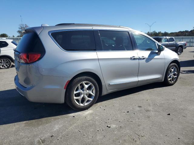 Photo 3 from auction – 2017 CHRYSLER PACIFICA T with VIN 2C4RC1BG0HR520196