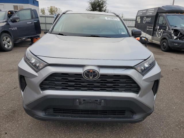Photo 5 from auction – 2019 TOYOTA RAV4 LE with VIN 2T3F1RFV7KW077476