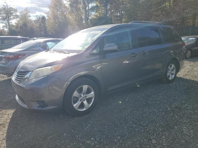 TOYOTA SIENNA LE 2011 with VIN 5TDKK3DC0BS137982 - Photo from auction
