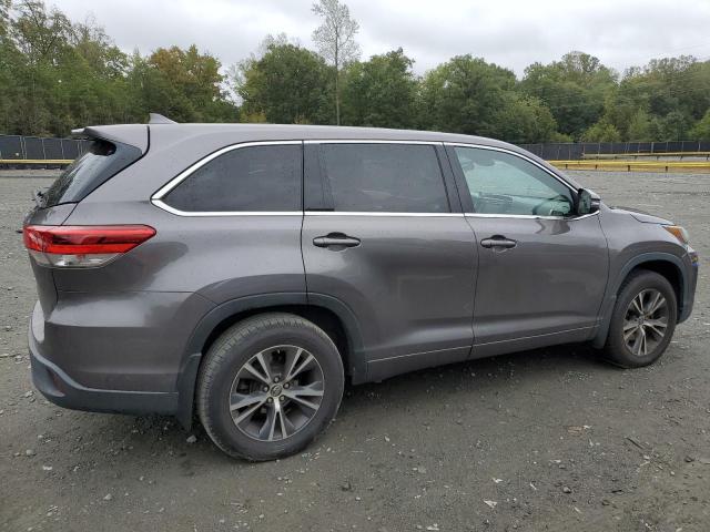 Photo 3 from auction – 2017 TOYOTA HIGHLANDER with VIN 5TDBZRFH6HS376484