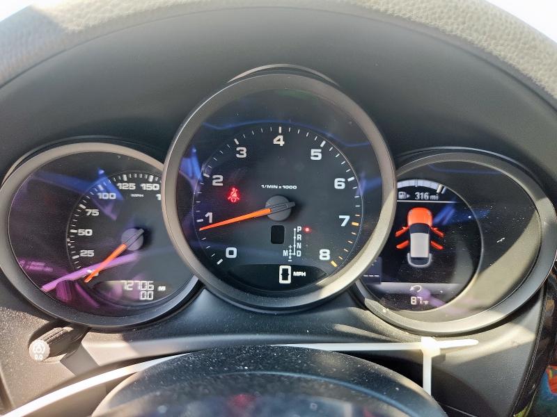 Photo 9 from auction – 2017 PORSCHE MACAN with VIN WP1AA2A50HLB09381