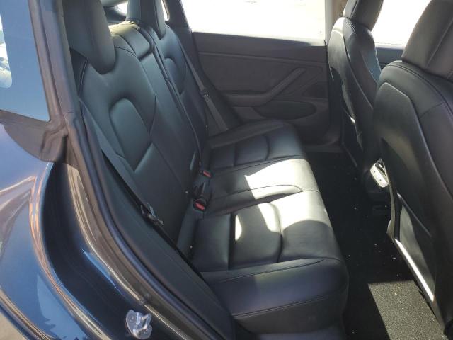Photo 10 from auction – 2018 TESLA MODEL 3 with VIN 5YJ3E1EA7JF025888