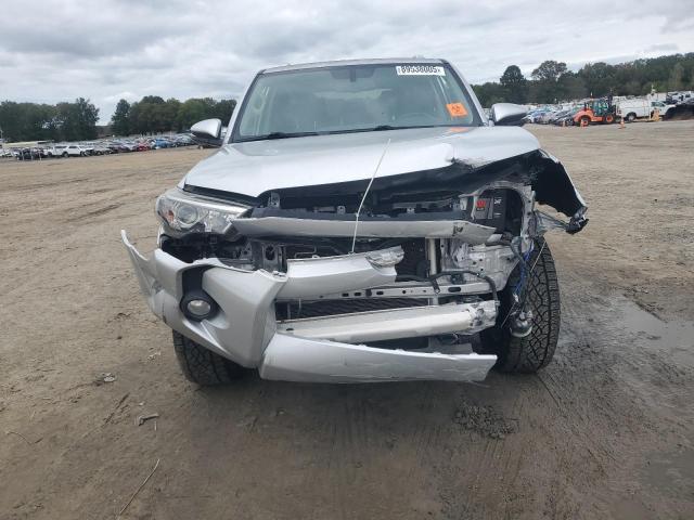 Photo 5 from auction – 2017 TOYOTA 4RUNNER SR with VIN JTEBU5JR6H5421318
