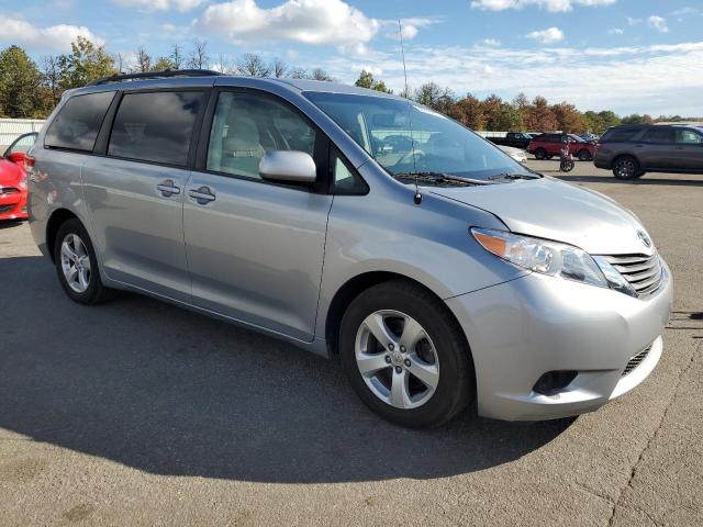 Photo 4 from auction – 2014 TOYOTA SIENNA LE with VIN 5TDKK3DC4ES501132