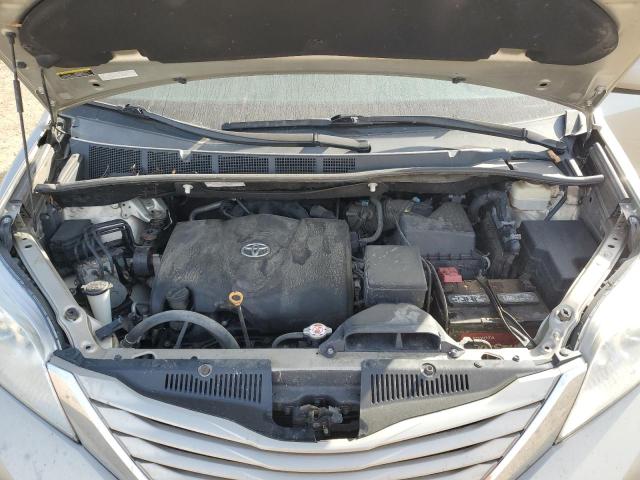Photo 12 from auction – 2017 TOYOTA SIENNA LE with VIN 5TDJZ3DC4HS182052
