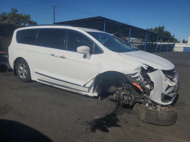 Photo 4 from auction – 2018 CHRYSLER PACIFICA H with VIN 2C4RC1L7XJR194847