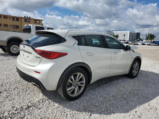 Photo 3 from auction – 2018 INFINITI QX30 BASE with VIN SJKCH5CP7JA046168